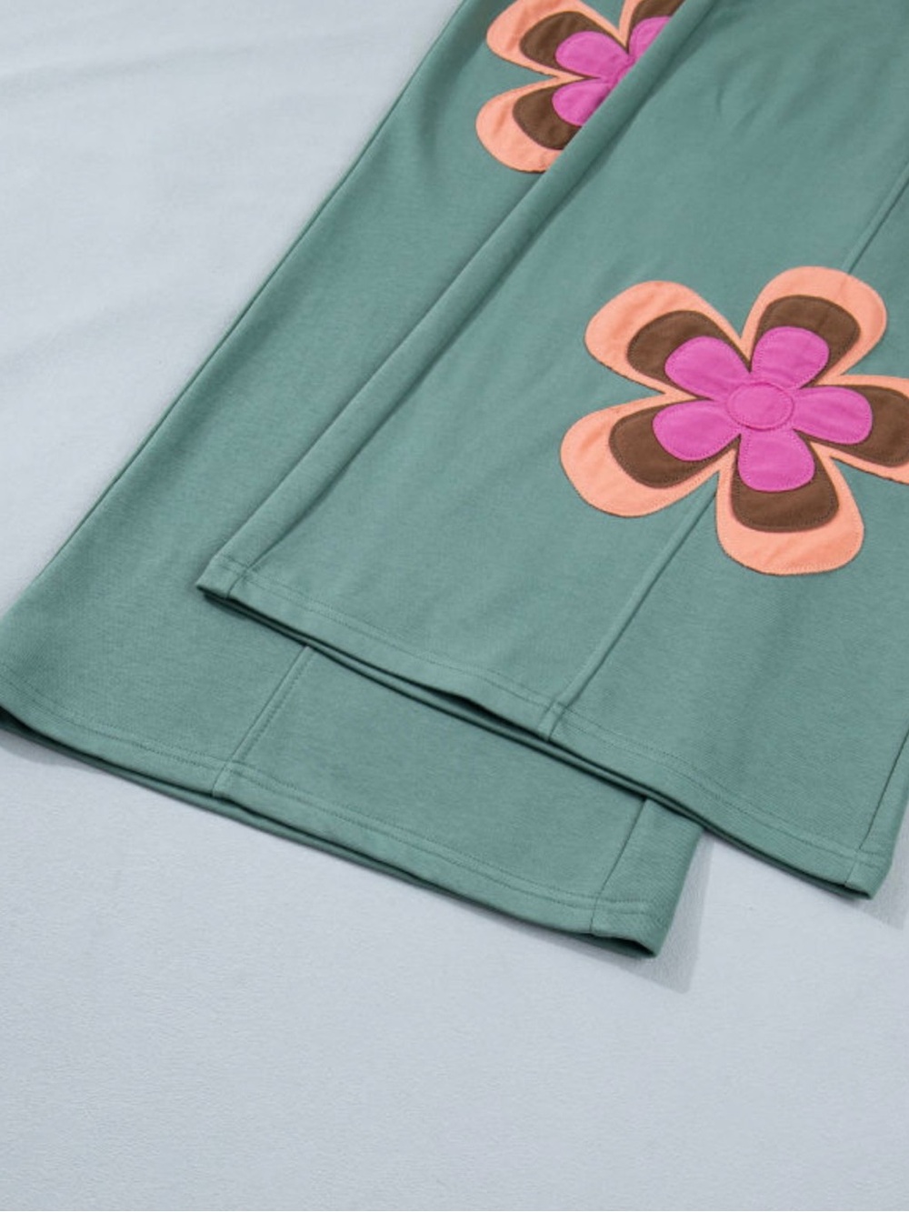 NWT! Wide Leg Floral Applique Pants - Teal! 🤩💕🌸 - Picture 6 of 11